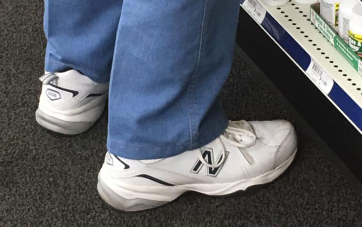 dad jeans and sneakers